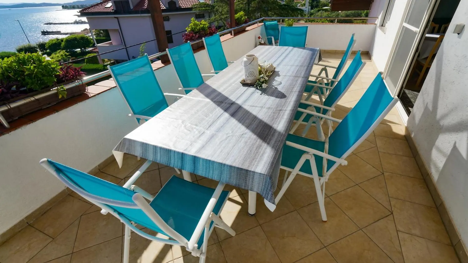 Big Apartment With Sea View Ero Sukošan