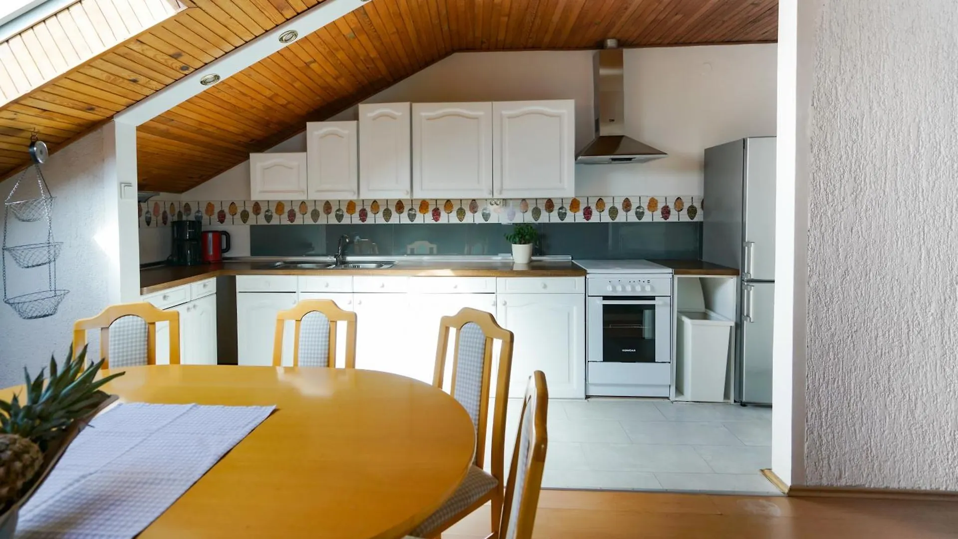 Big Apartment With Sea View Ero Sukošan بيت ضيافة