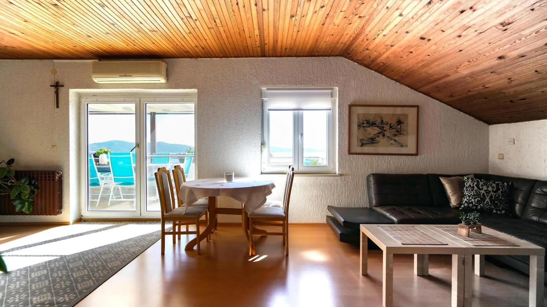بيت ضيافة Big Apartment With Sea View Ero Sukošan